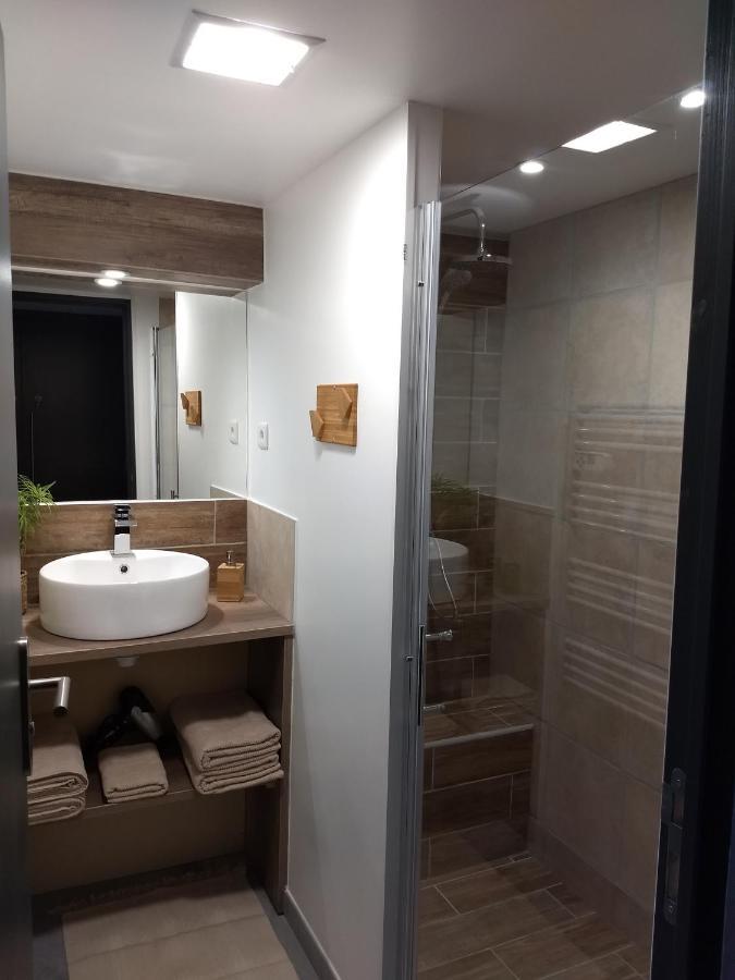 Les Terrasses De Valensole Bed & Breakfast ภายนอก รูปภาพ