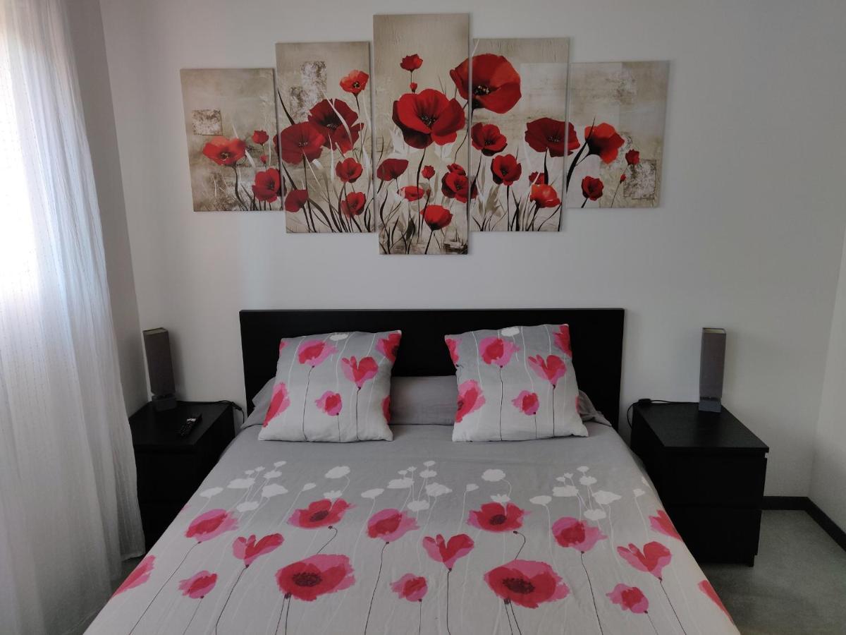 Les Terrasses De Valensole Bed & Breakfast ภายนอก รูปภาพ