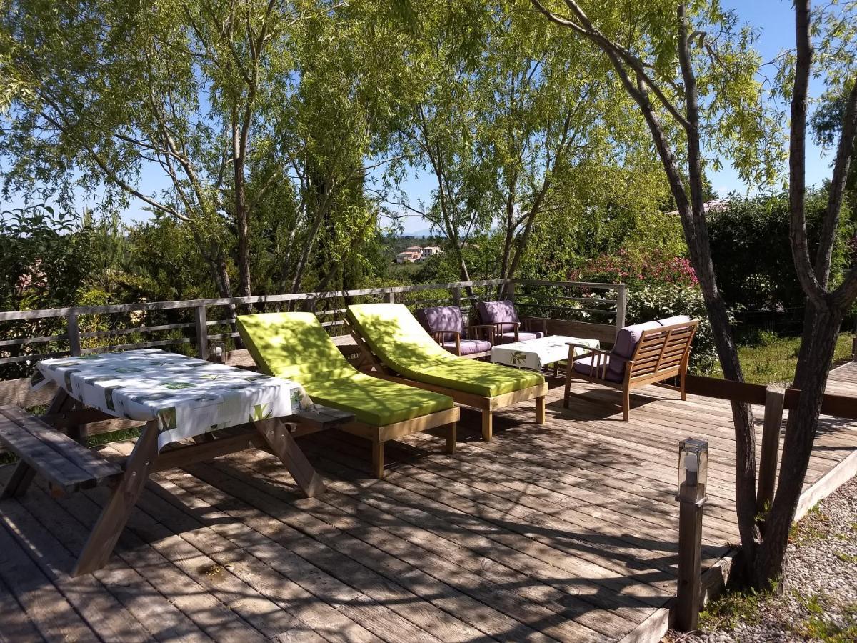 Les Terrasses De Valensole Bed & Breakfast ภายนอก รูปภาพ