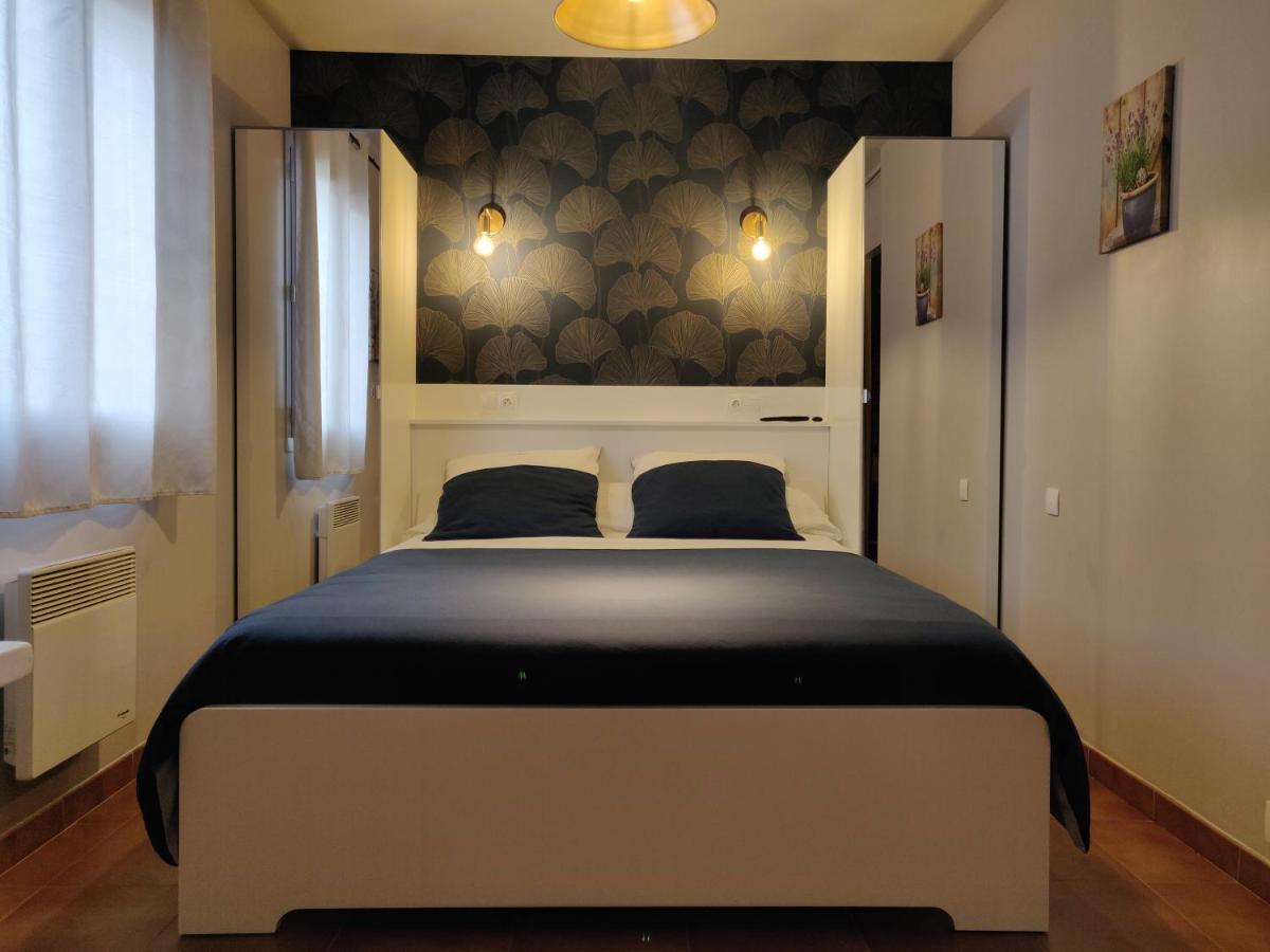 Les Terrasses De Valensole Bed & Breakfast ภายนอก รูปภาพ